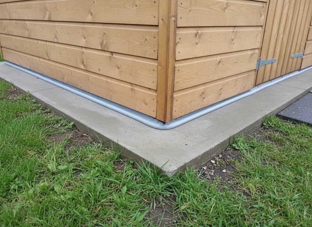 Sealed timber shed base detail